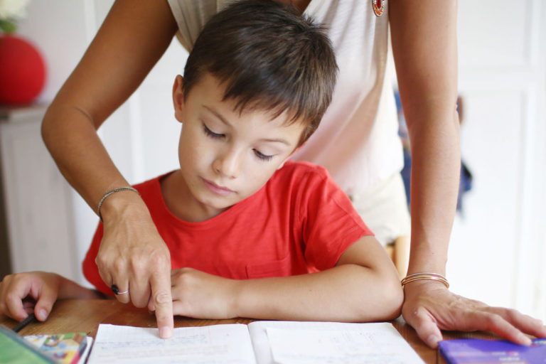 child_at_home_peranting