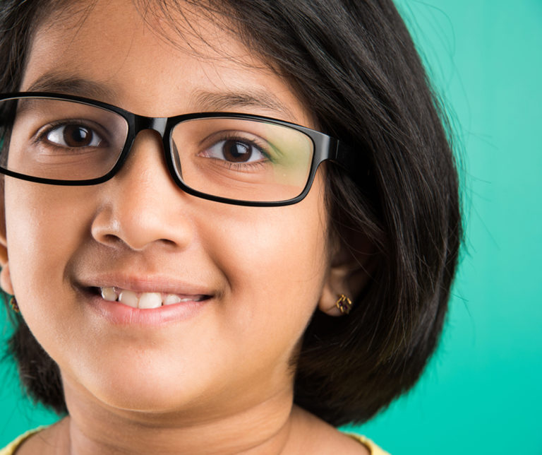 girl_wearing_spectacles