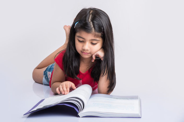 child_reading_books