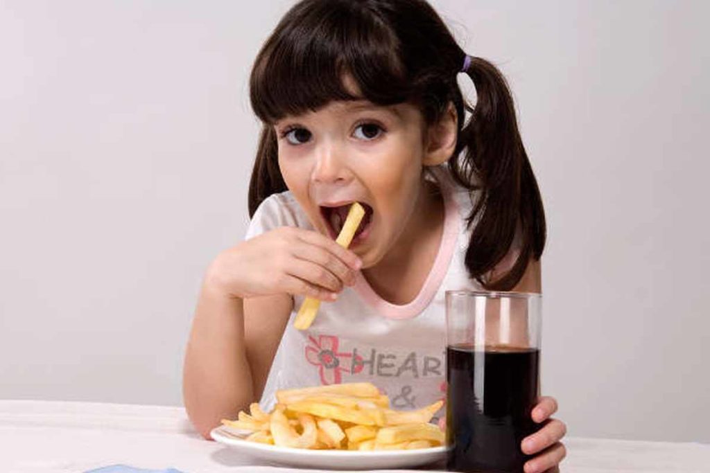 child_eating_french_rice