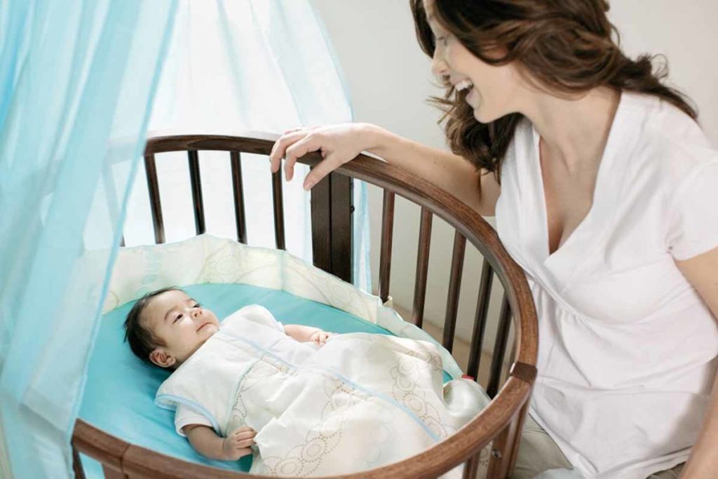 mother-talking-with-baby