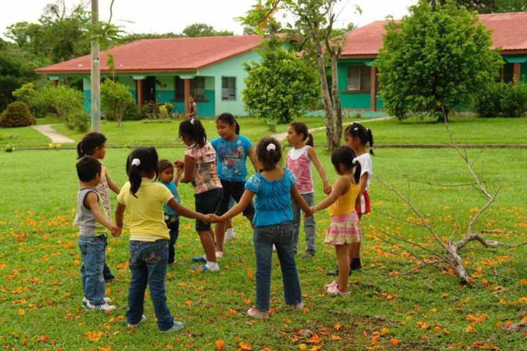 children-are-playing